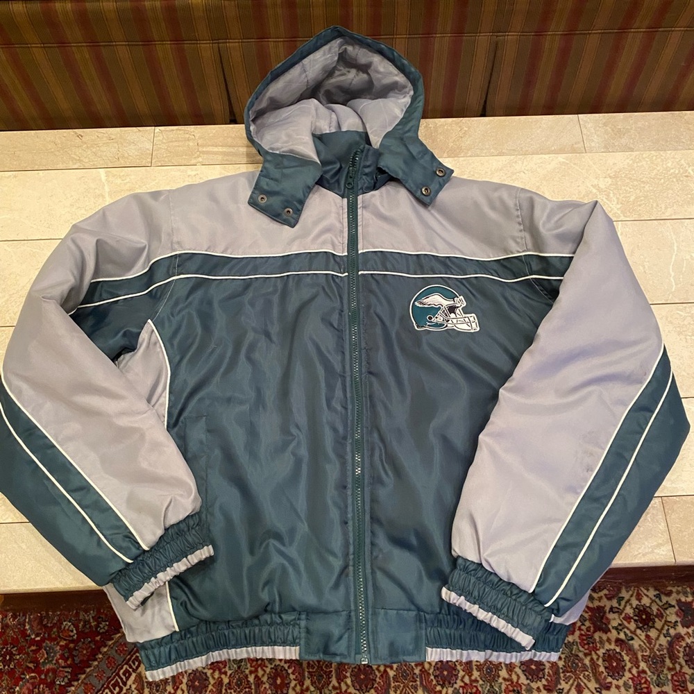 NFL Branded Philadelphia Eagles Men’s Medium Winter Jacket with Detachable Hood